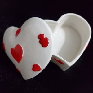 Vintage Porcelain Heart Shaped White Trinket With Red Hearts